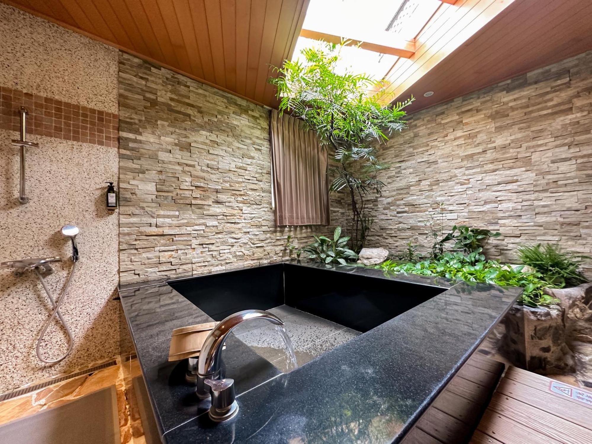 Bed and Breakfast Yage Hotspring House Ťiao-si Exteriér fotografie